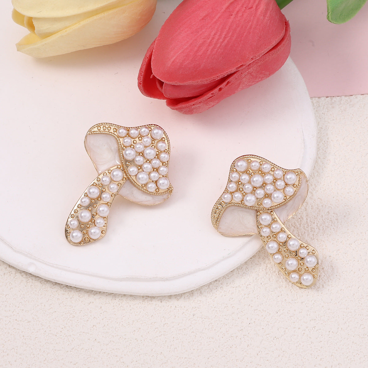 Charming Pearl Earring for Any Occasion