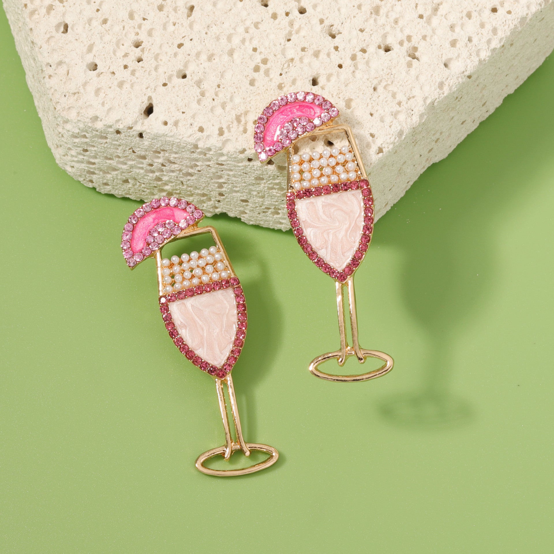 Charming Pearl Earring for Any Occasion