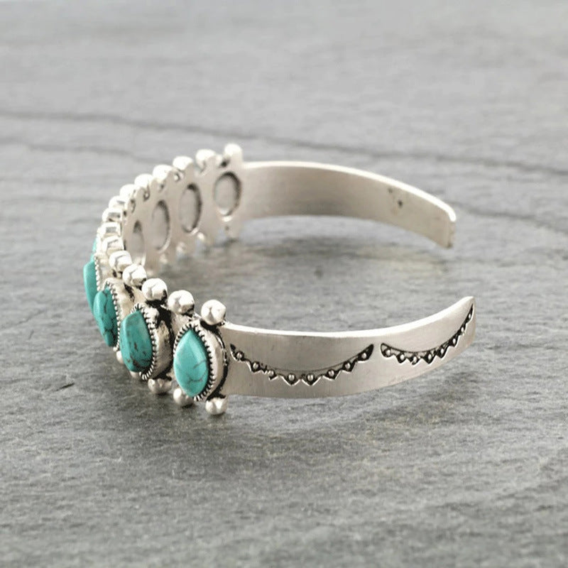 Beautiful Bracelet with Unique Style