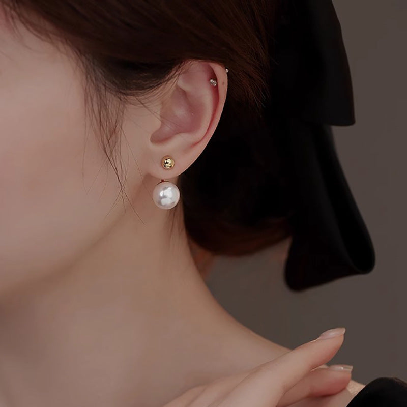 Beautiful Pearl Earring with Unique Style
