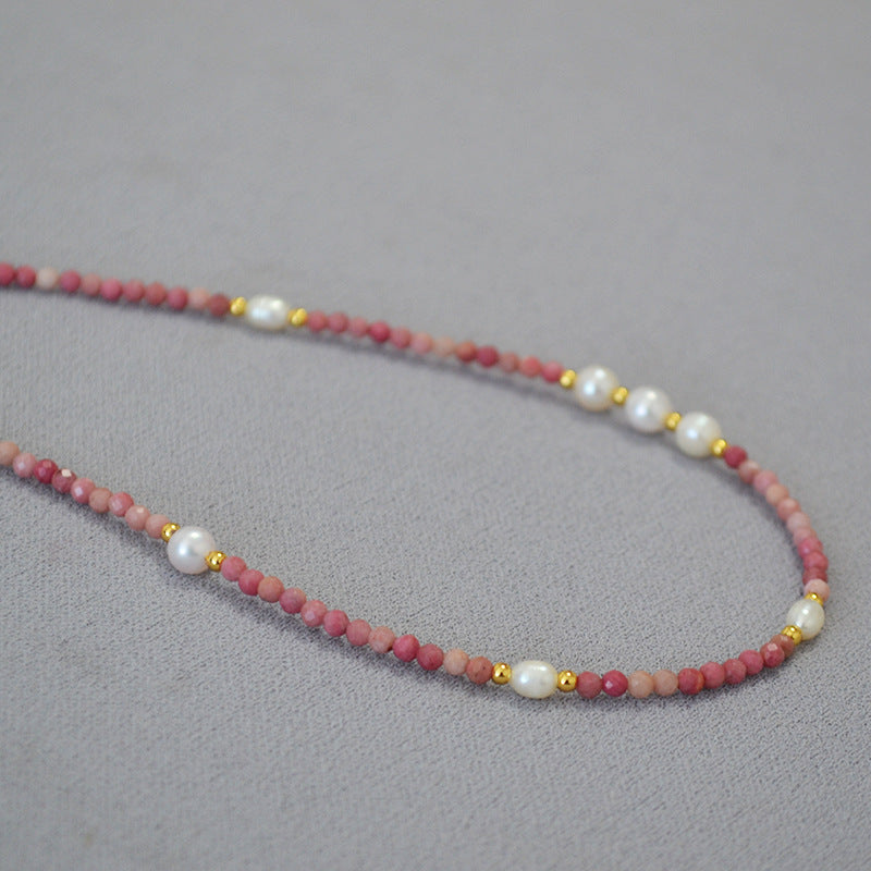 Beautiful Pearl Necklace with Unique Style