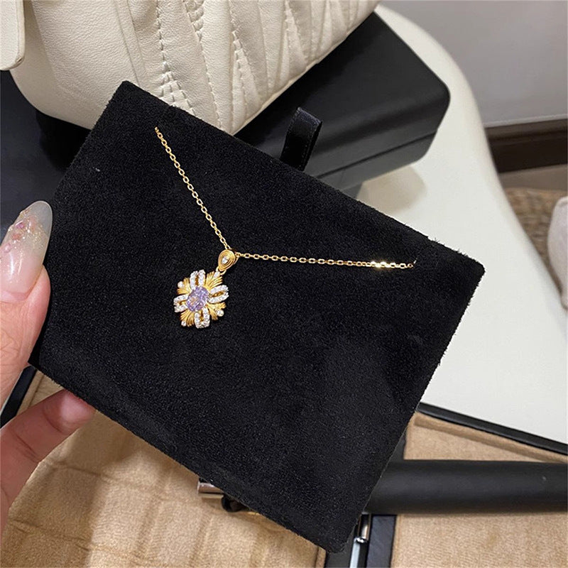 Beautiful Gold Necklace with Unique Style