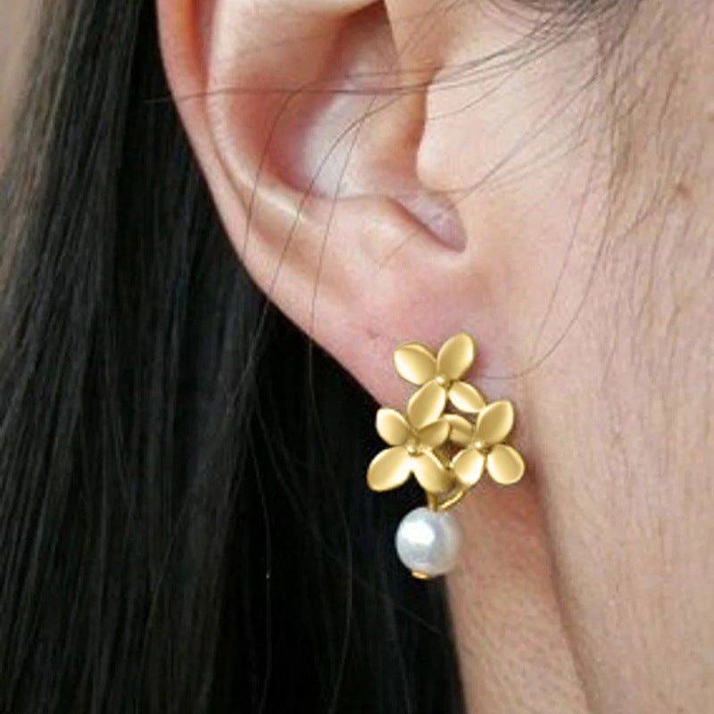 Charming Pearl Earring for Any Occasion