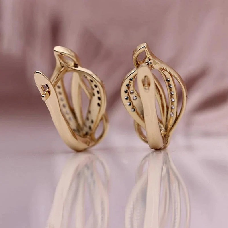 Classic Earring with Timeless Appeal