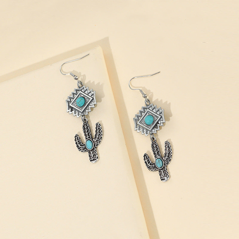 Romantic Silver Earring for Special Moments