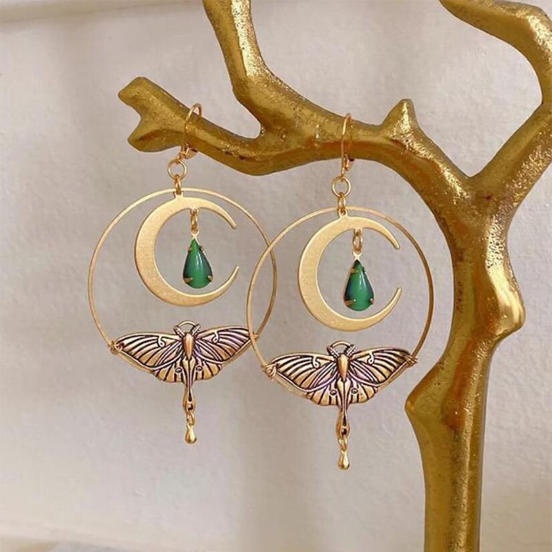 Charming Earring for Any Occasion