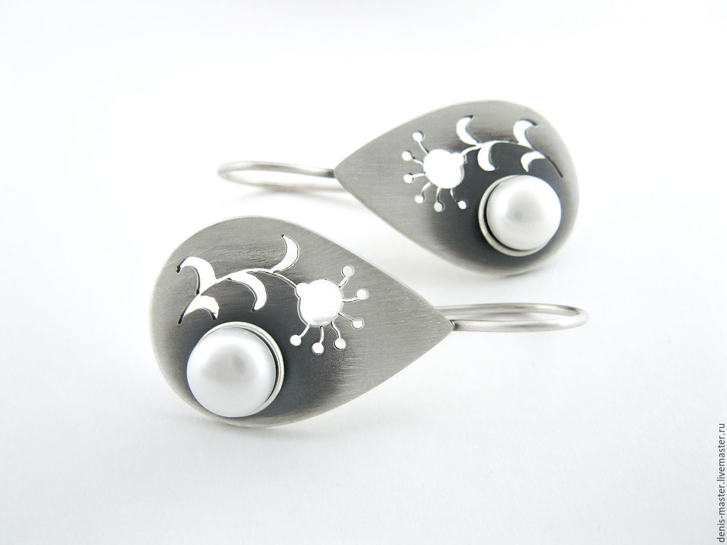 Beautiful Earring with Unique Style