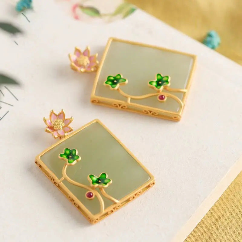 Stunning Silver Necklace for Daily Wear