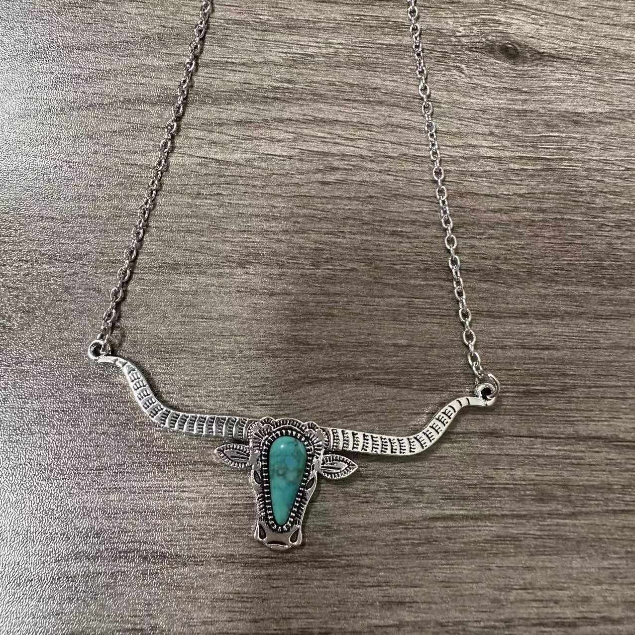 Charming Piece for Any Occasion