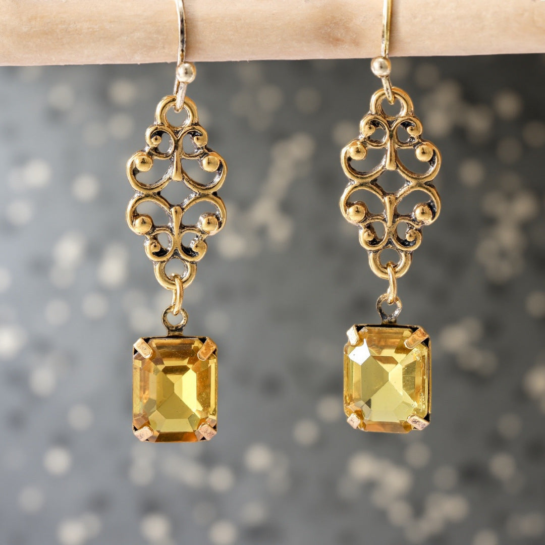 Charming Earring for Any Occasion