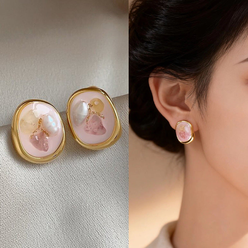 Charming Pearl Earring for Any Occasion