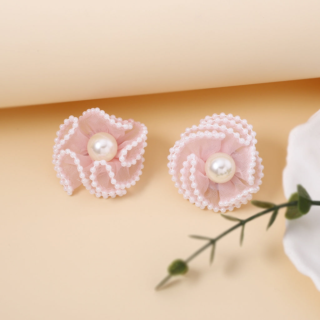 Beautiful Pearl Earring with Unique Style