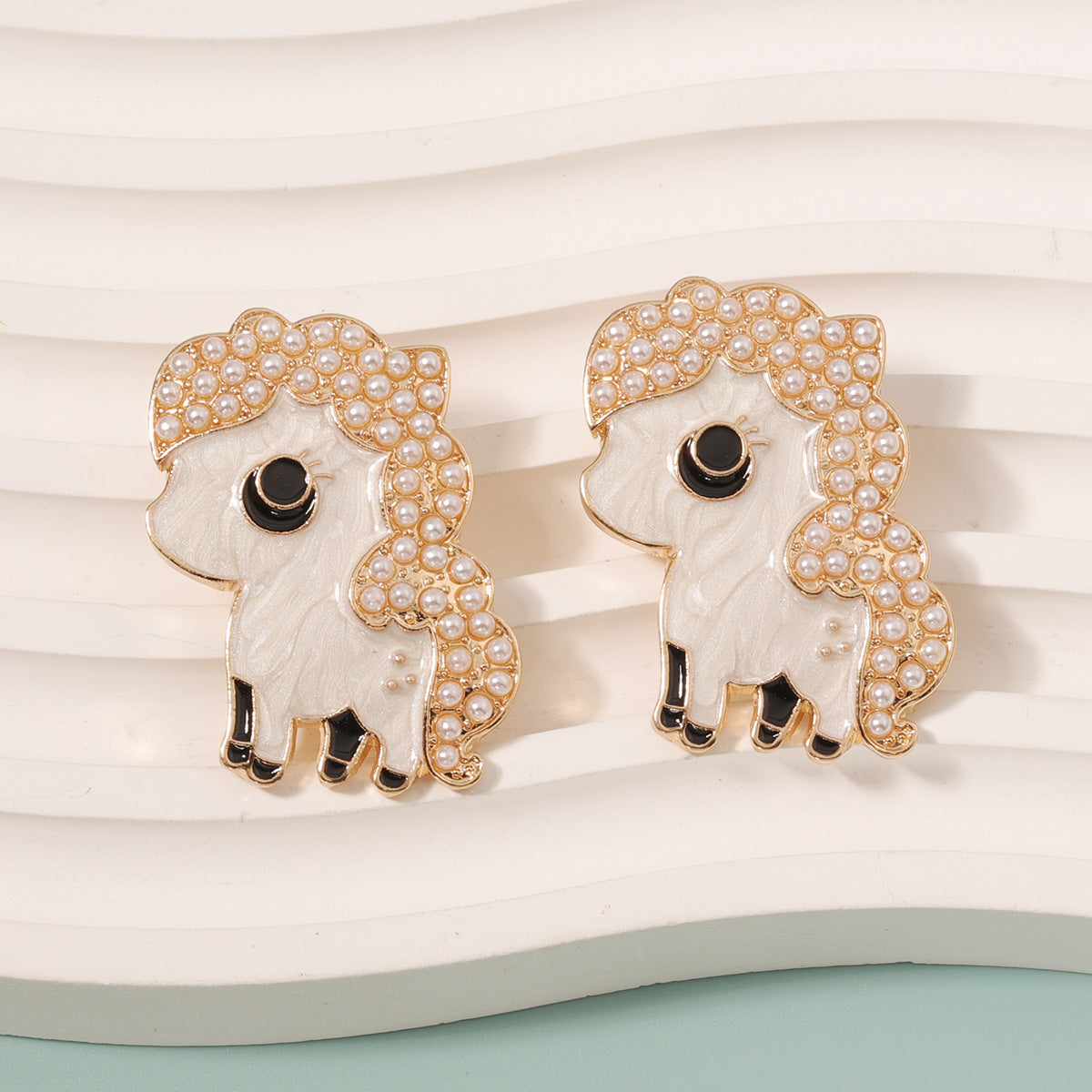 Stunning Pearl Earring for Daily Wear