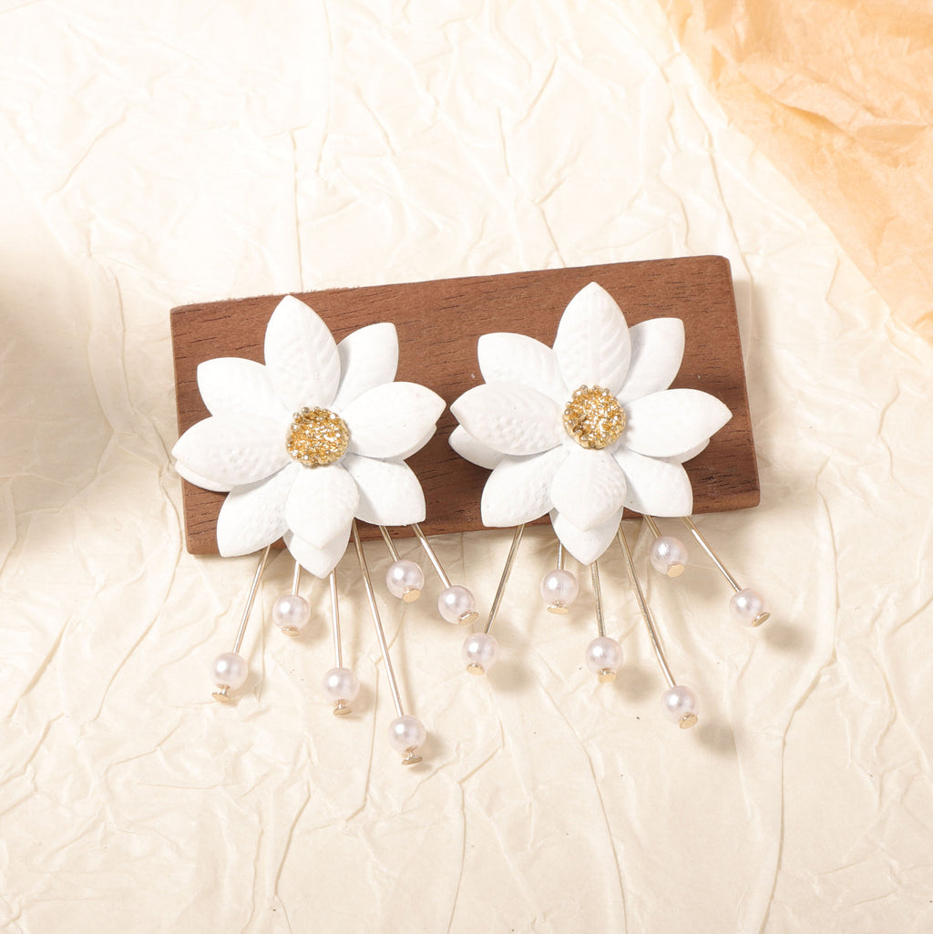 Beautiful Pearl Earring with Unique Style