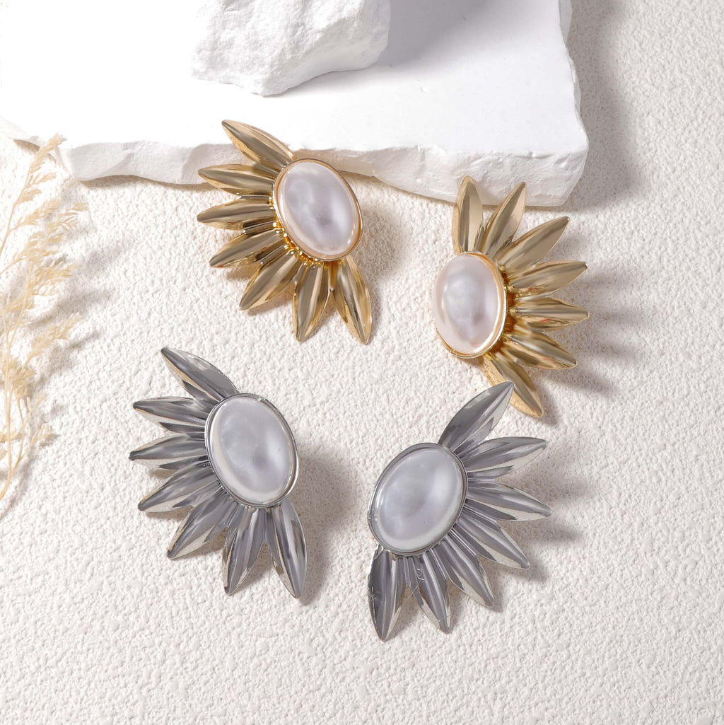 Beautiful Pearl Earring with Unique Style