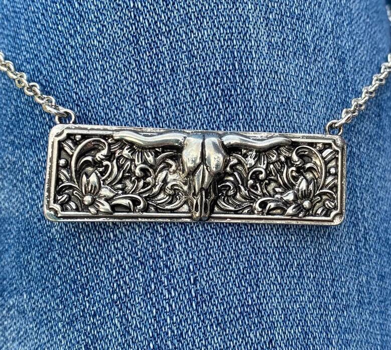 Classic Necklace with Timeless Appeal