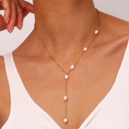Beautiful Pearl Necklace with Unique Style