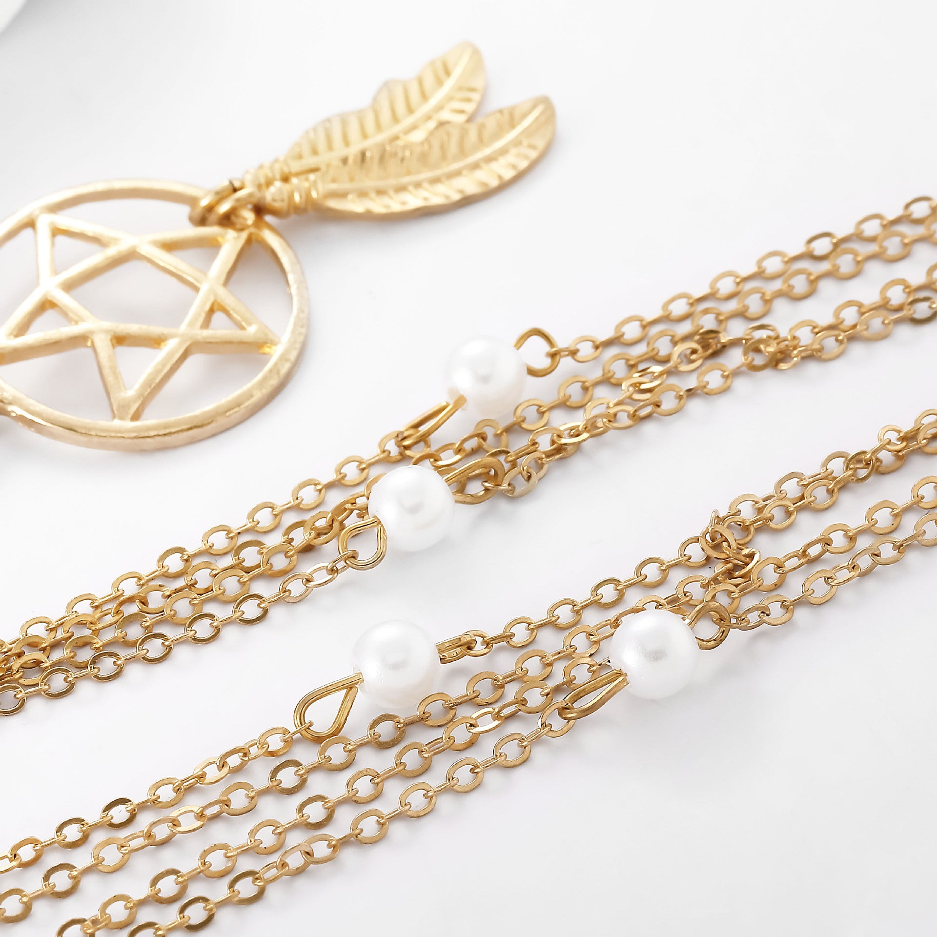 Beautiful Pearl Pendant with Unique Style