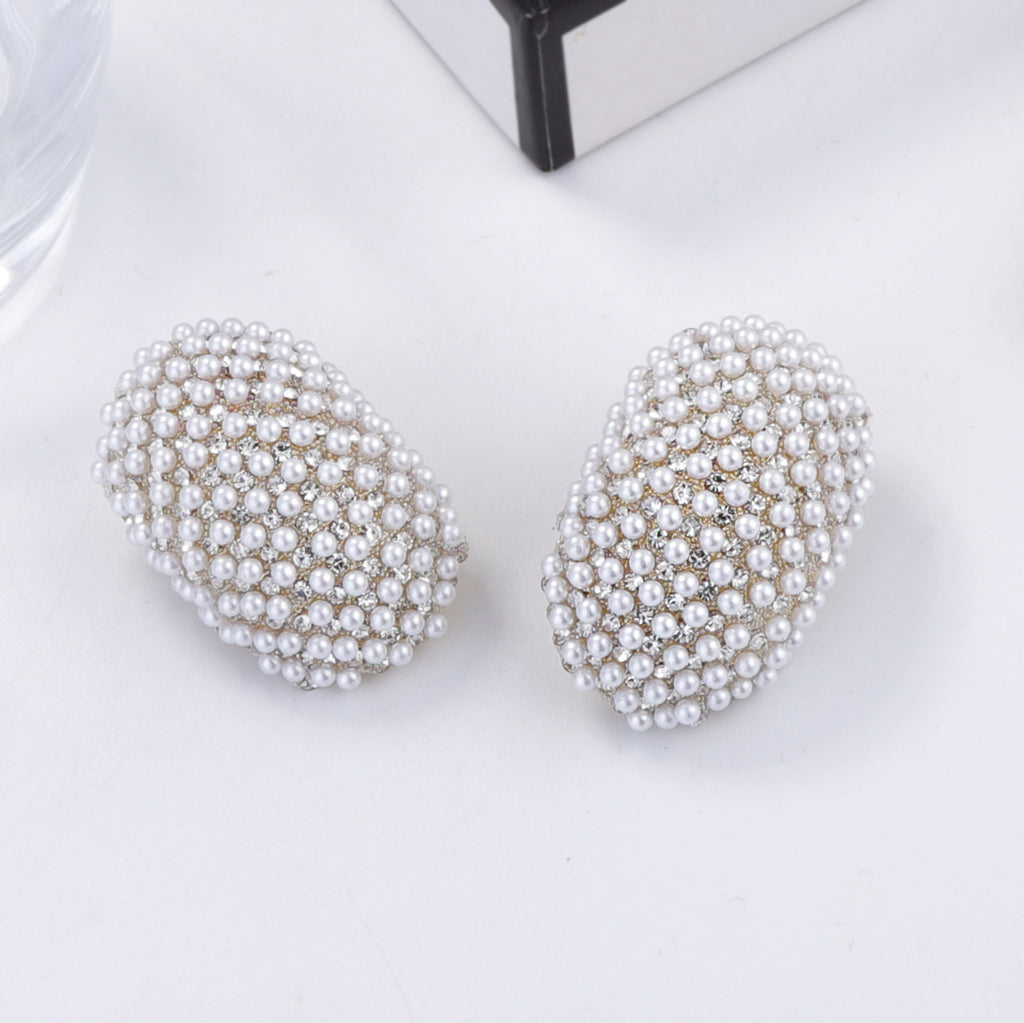 Beautiful Pearl Earring with Unique Style