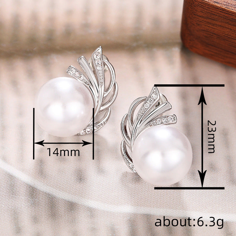 Charming Pearl Earring for Any Occasion