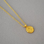 Beautiful Gold Necklace with Unique Style