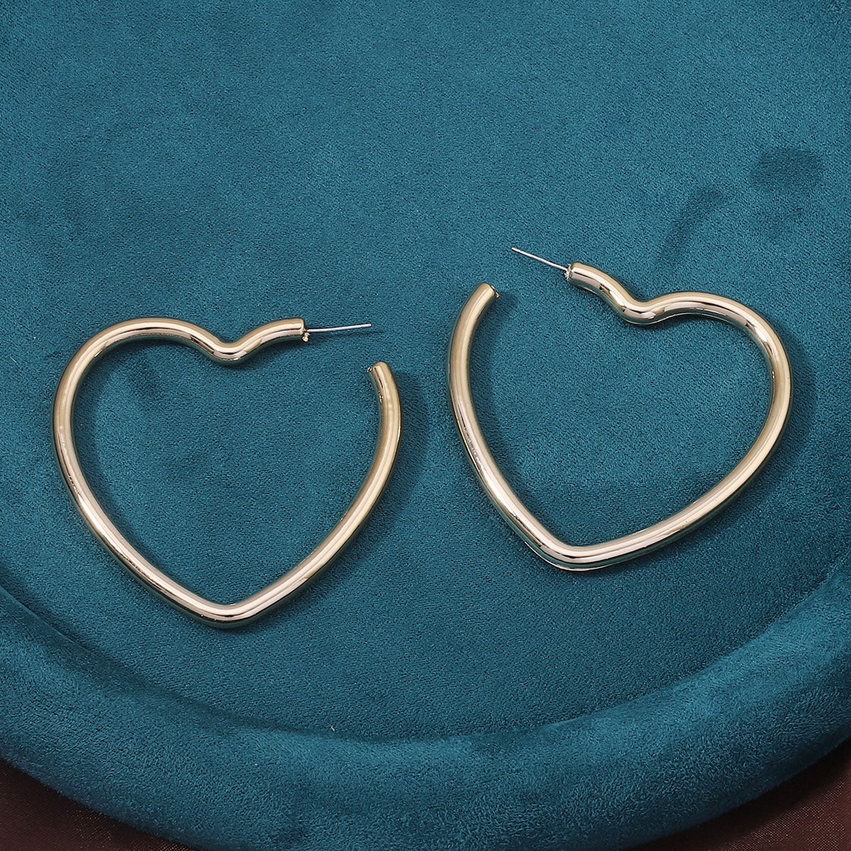 Vintage Handmade Gold Earring