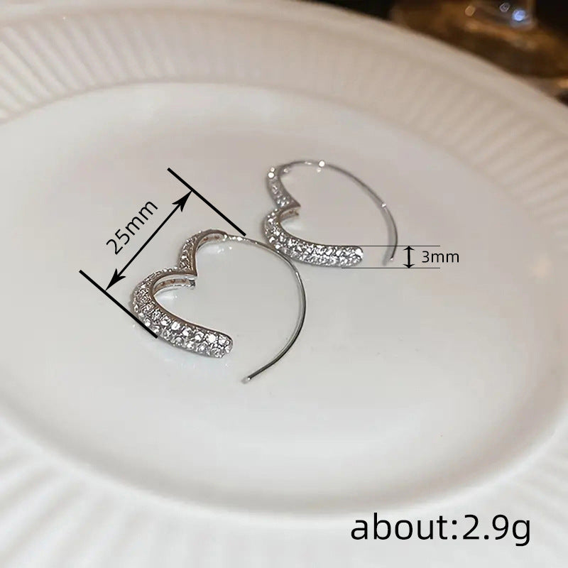 Charming Earring for Any Occasion