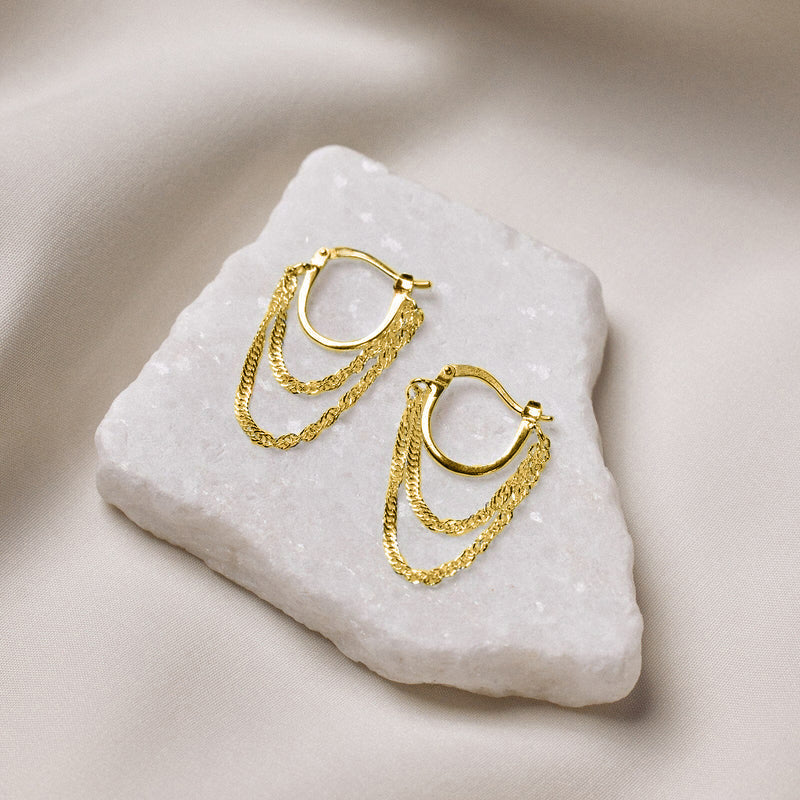 A Charming Earring for Any Occasion