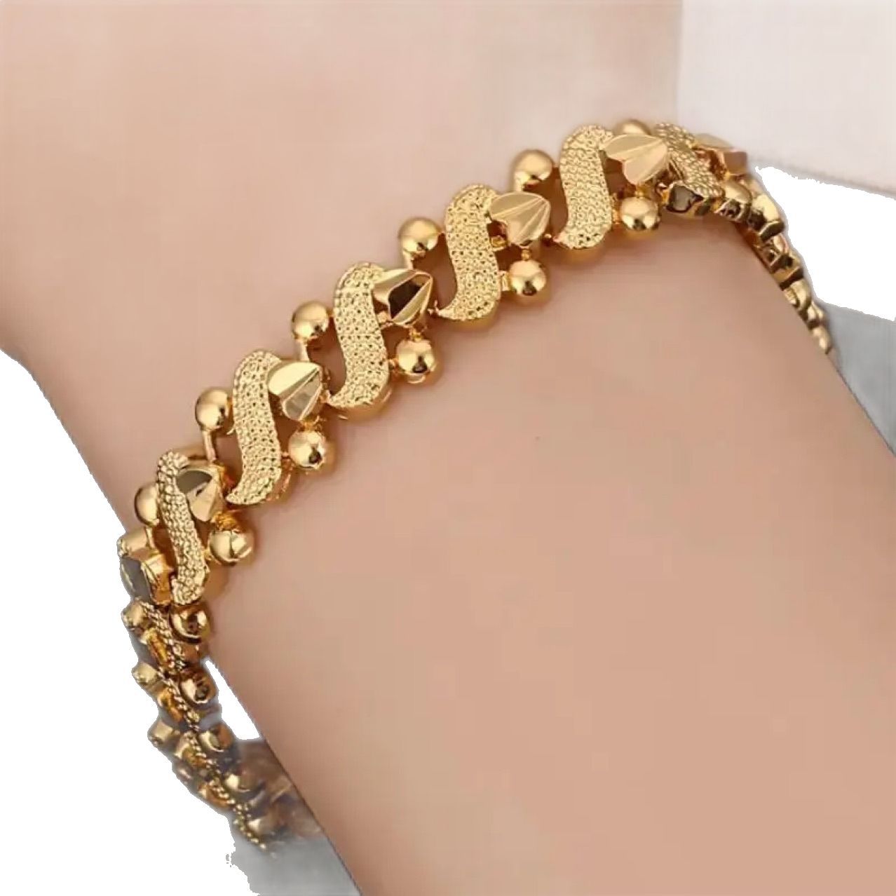 A Classic Gold Bracelet with Timeless Appeal
