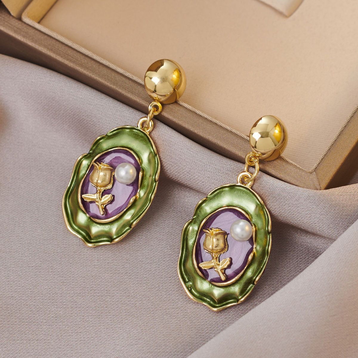 Charming Pearl Earring for Any Occasion