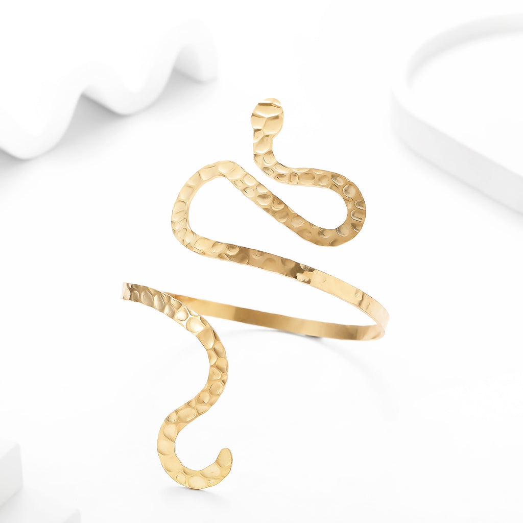 Charming Bracelet for Any Occasion