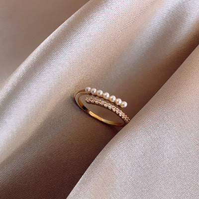 Beautiful Pearl Ring with Unique Style