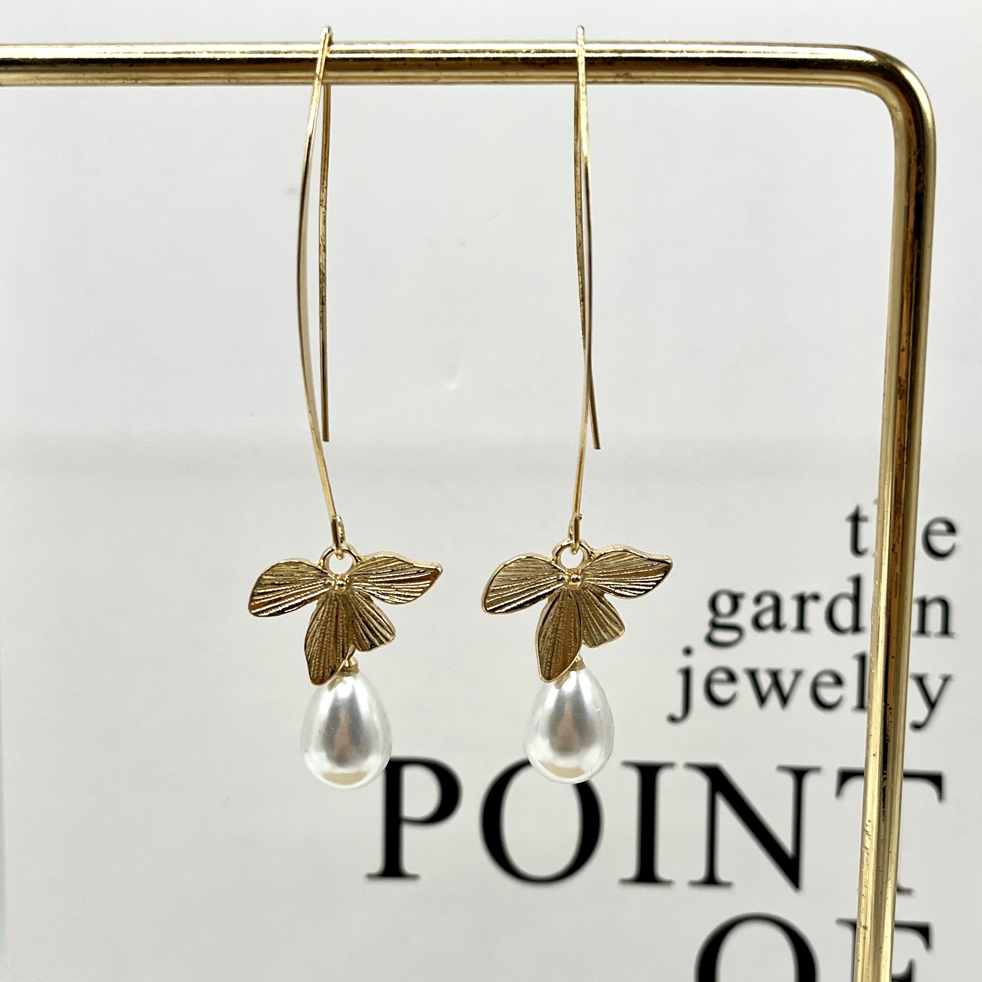 Charming Pearl Earring for Any Occasion