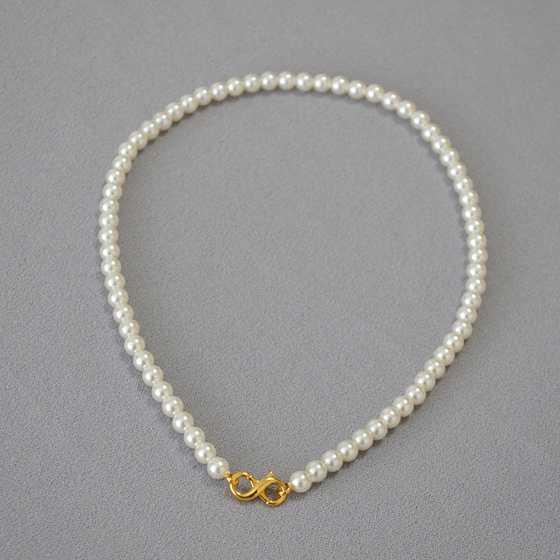 Beautiful Pearl Necklace with Unique Style