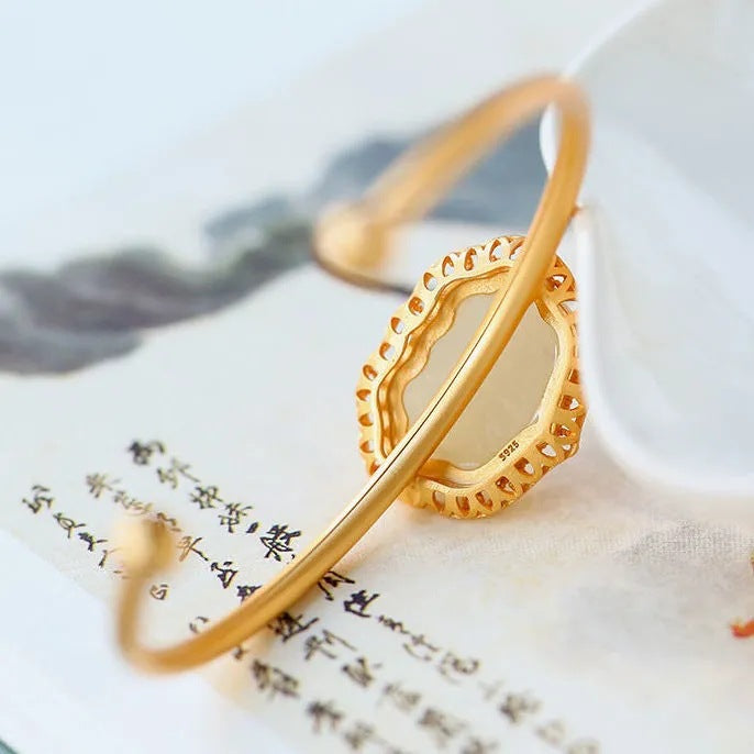 Beautiful Gold Bracelet with Unique Style