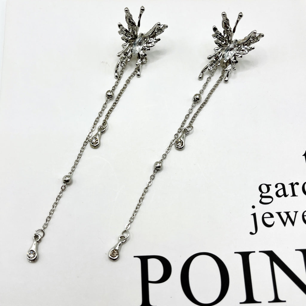 Charming Earring for Any Occasion