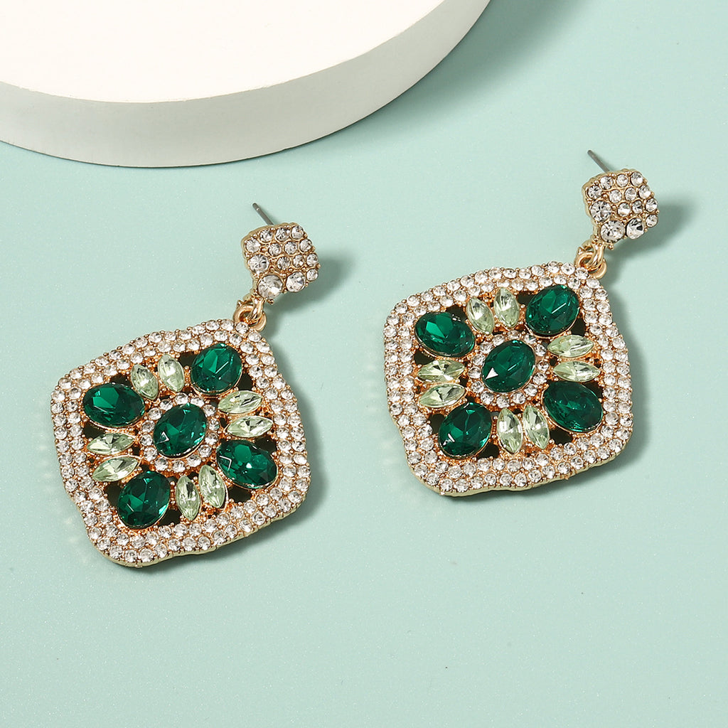 Beautiful Pearl Earring with Unique Style