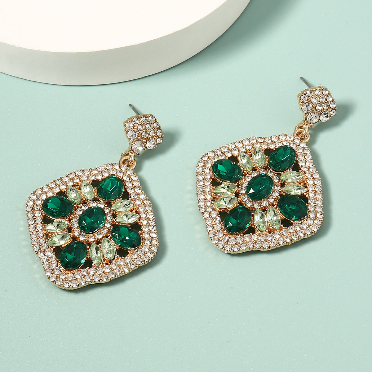 Beautiful Pearl Earring with Unique Style