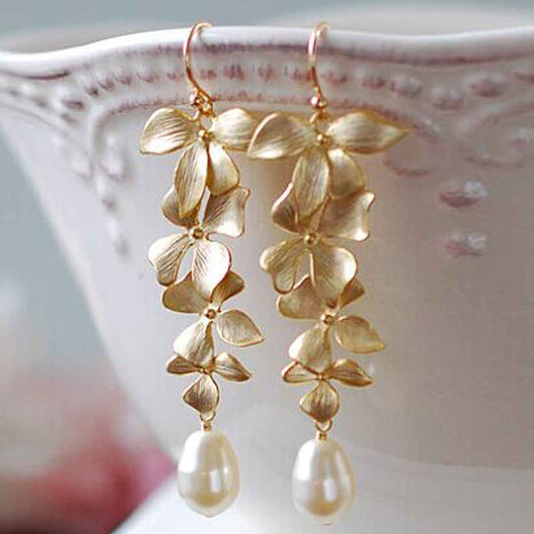 Stunning Gold Earring for Daily Wear