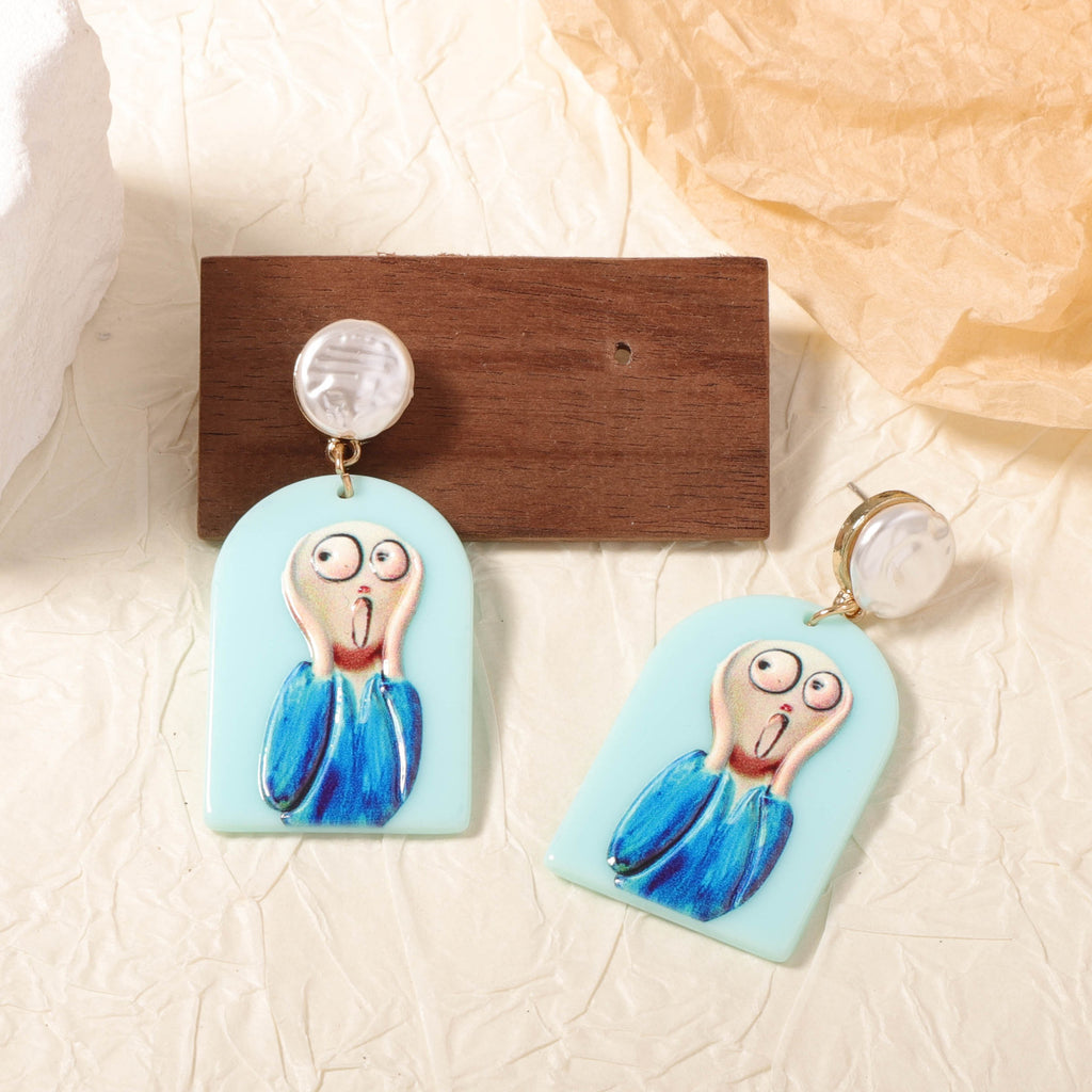 Beautiful Pearl Earring with Unique Style