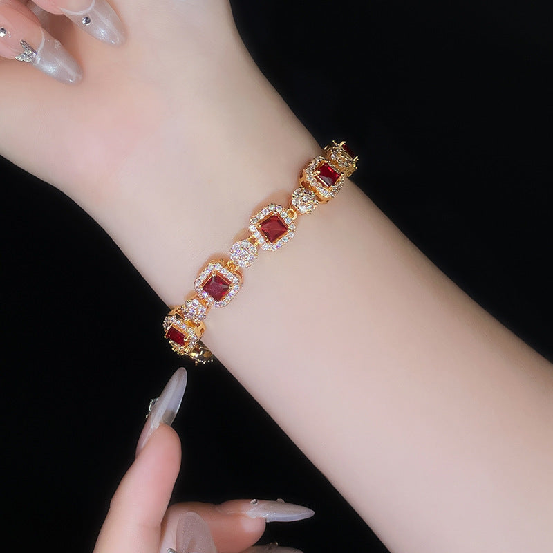 Charming Bracelet for Any Occasion