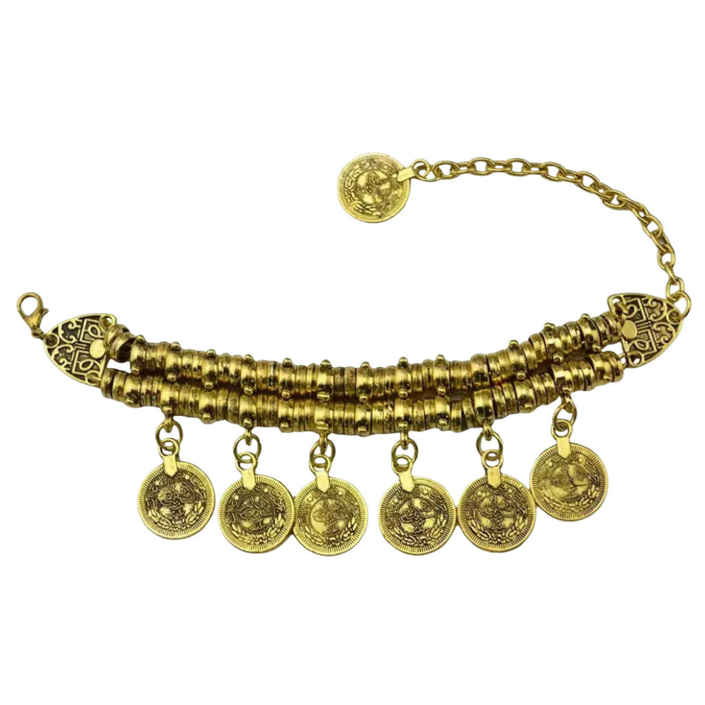 A Charming Gold Bracelet for Any Occasion