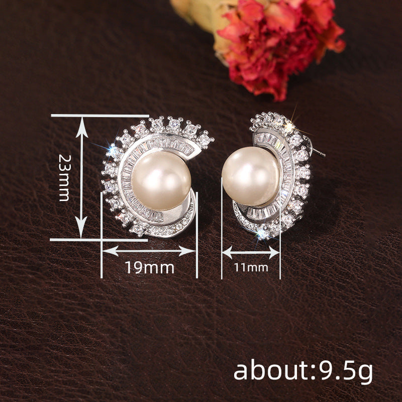 Charming Pearl Earring for Any Occasion