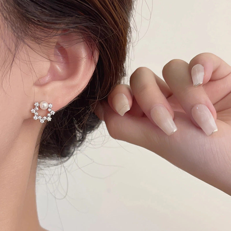 Charming Pearl Earring for Any Occasion