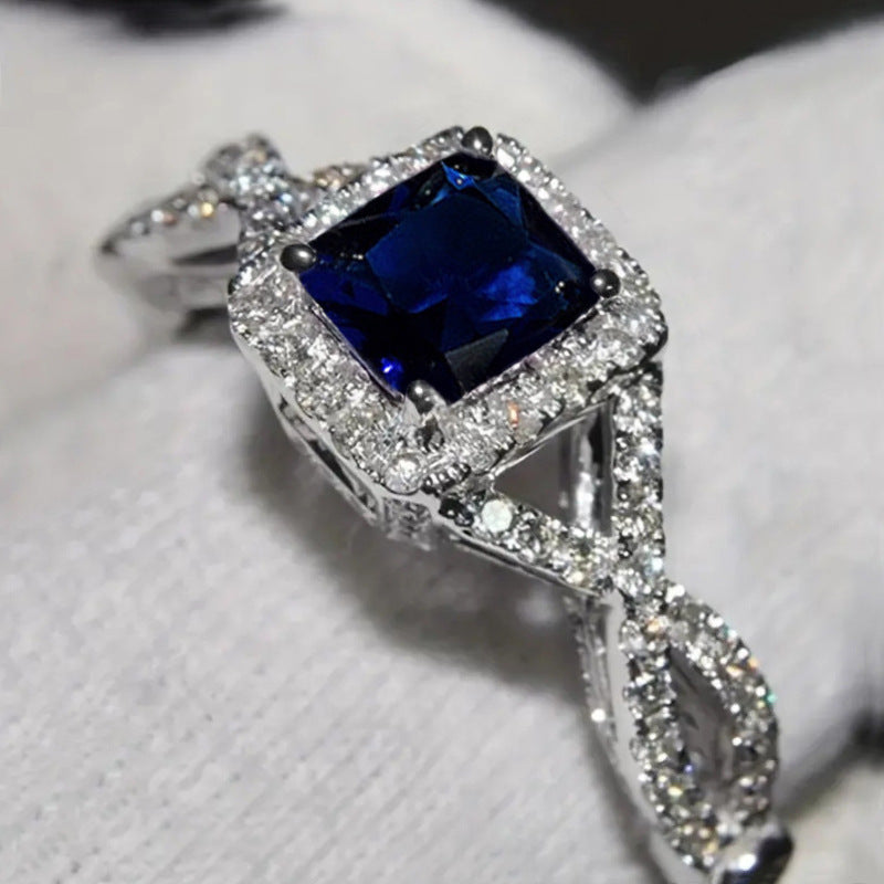 Classic Chain with Timeless Appeal