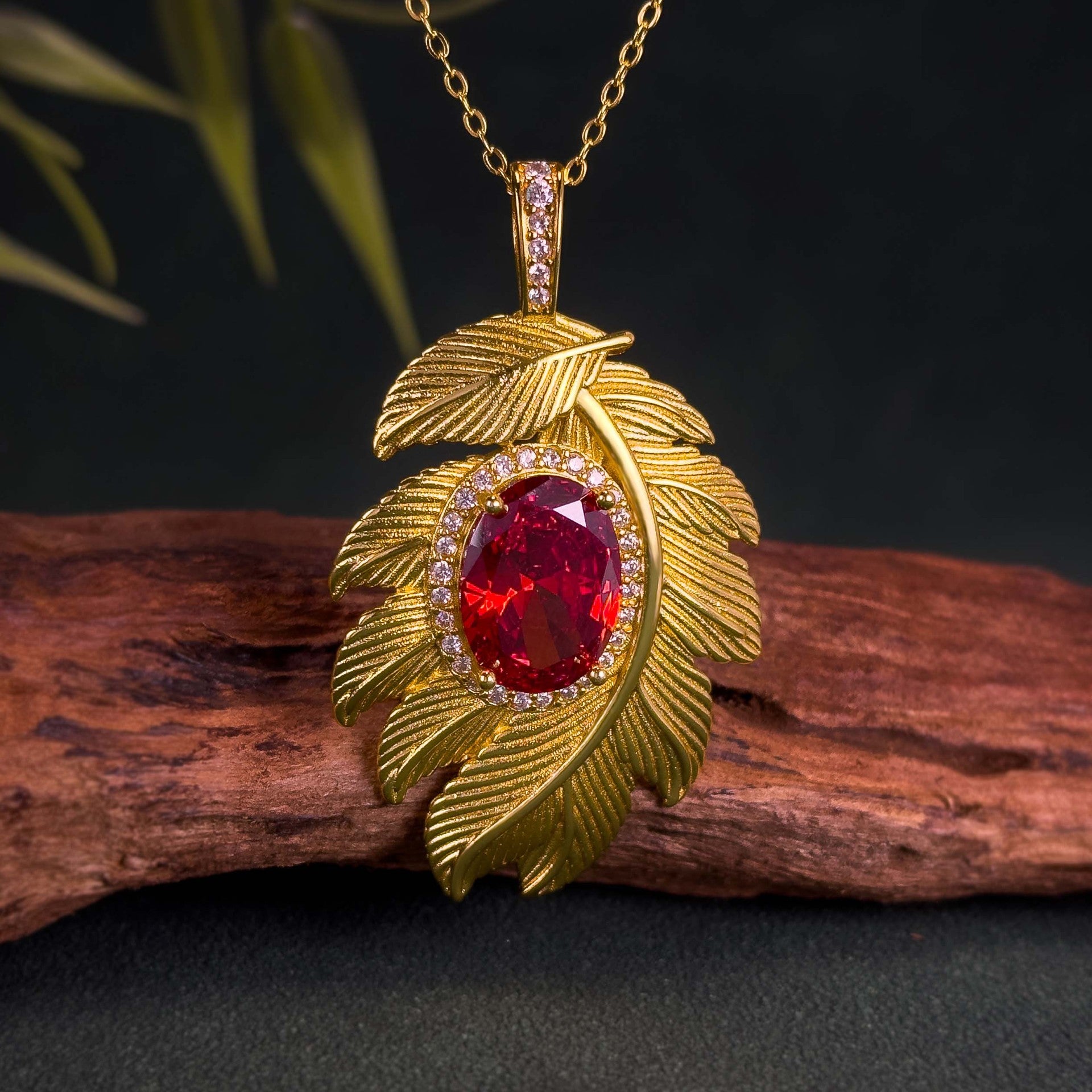 Beautiful Gold Necklace with Unique Style