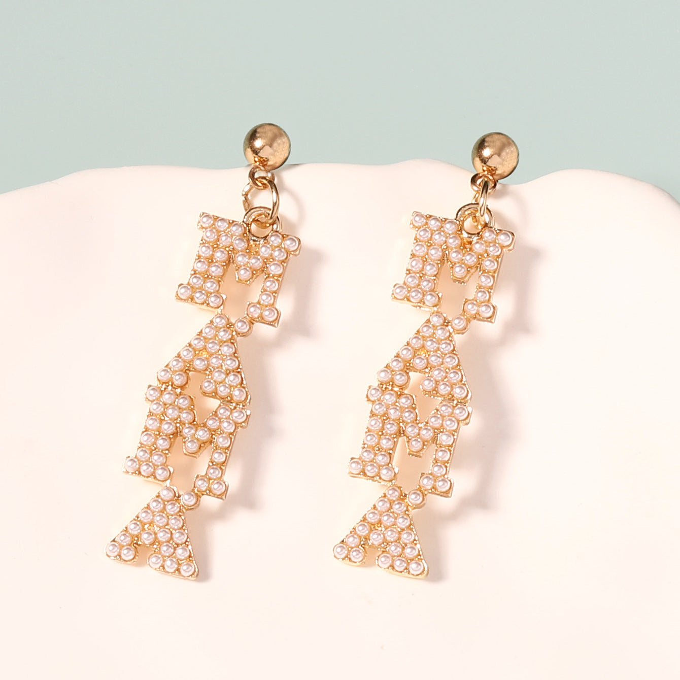 Charming Pearl Earring for Any Occasion