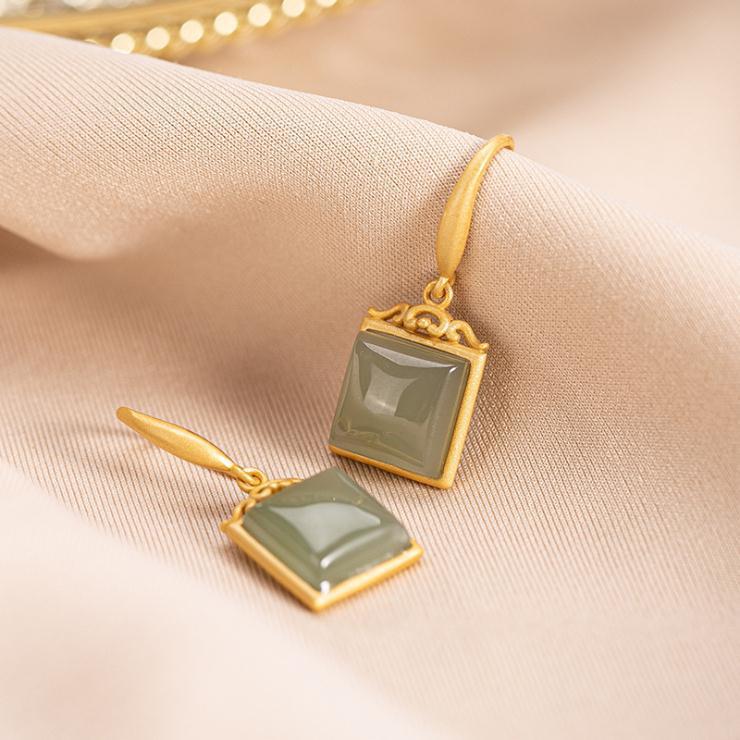 Vintage Handmade Gold Earring