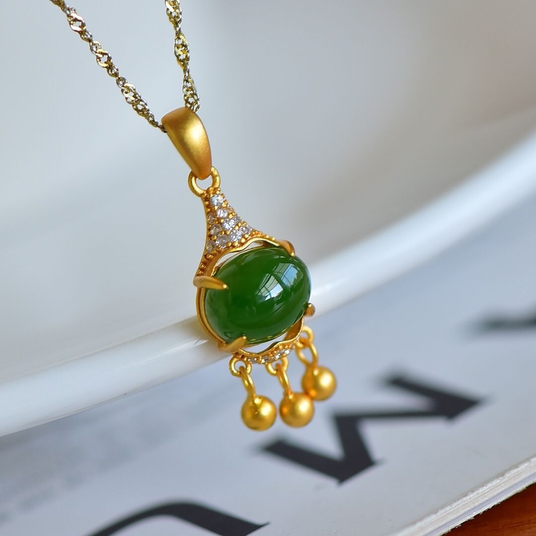 Beautiful Gold Bracelet with Unique Style