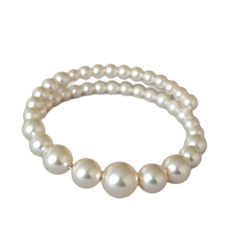 A Beautiful Pearl Bracelet with Unique Style